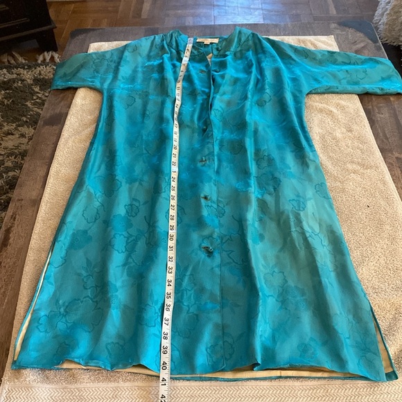 Saks Fifth Ave 100% silk 70’s vintage stunning button down dress or coverup. - Picture 14 of 16